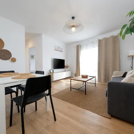 Downtown Oasis Дом отдыха Арресифе